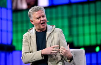 Matthew Prince, da Cloudflare, prevê 2 anos de sustos com IA Matthew Prince, CEO da Cloudflare, durante o Web Summit 2025 em Lisboa